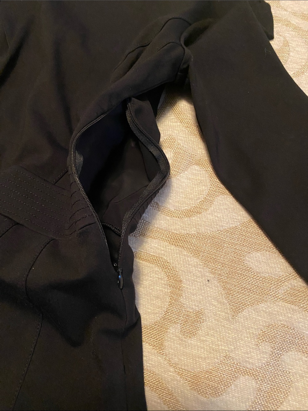 White House Black Market Black Peplum Knit Top Button Back Size 0 - Picture 4 of 11